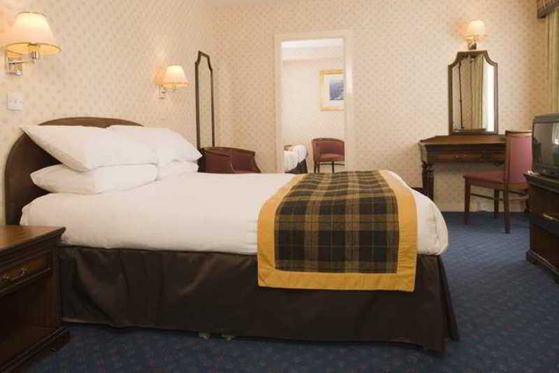 Doubletree By Hilton Aberdeen Treetops Δωμάτιο φωτογραφία